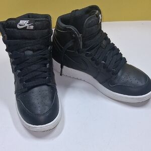 Jordan Men's Black and White High-Top Sneakers